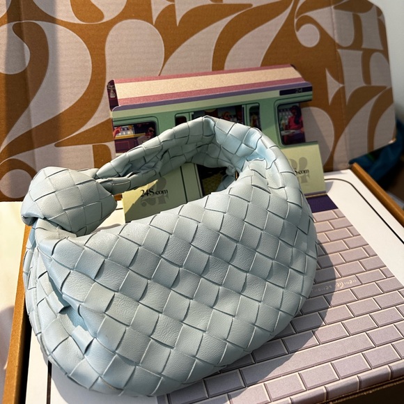 GENUINE teal washed Bottega Veneta Mini Jodie. Like New - Picture 2 of 11